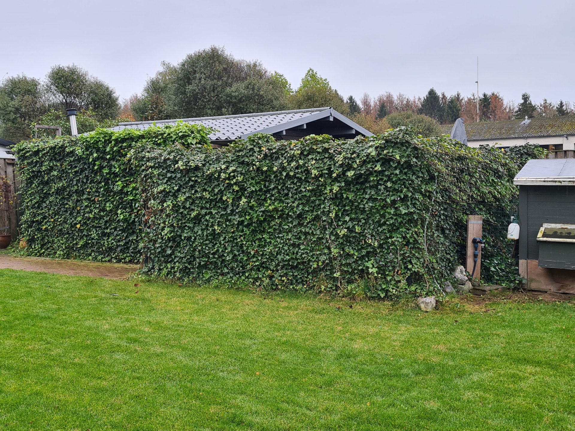 De sauna in onze tuin, beschut en privé
